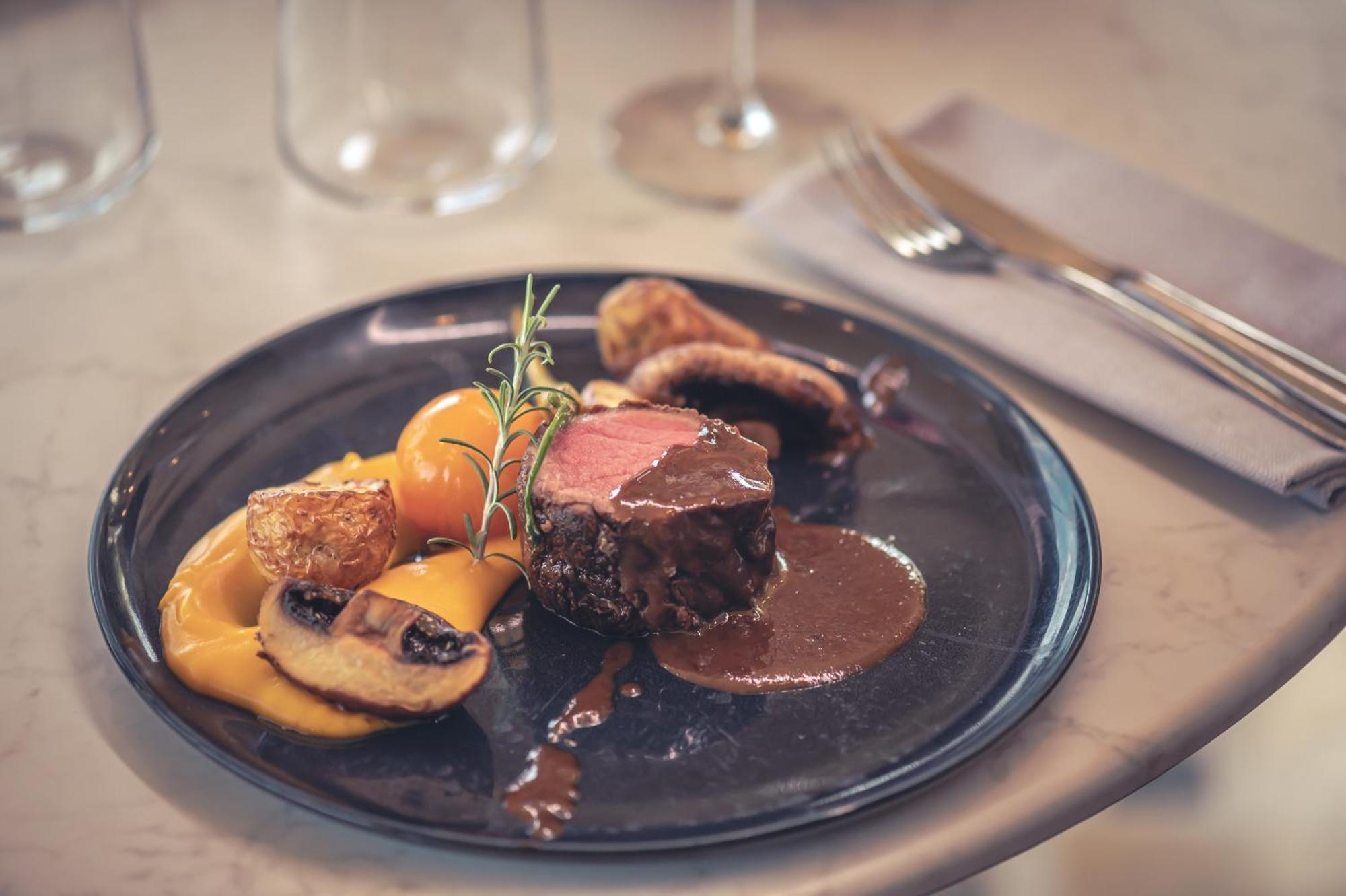 Logis Hotel Restaurant Le Plantevin Propiac Buitenkant foto