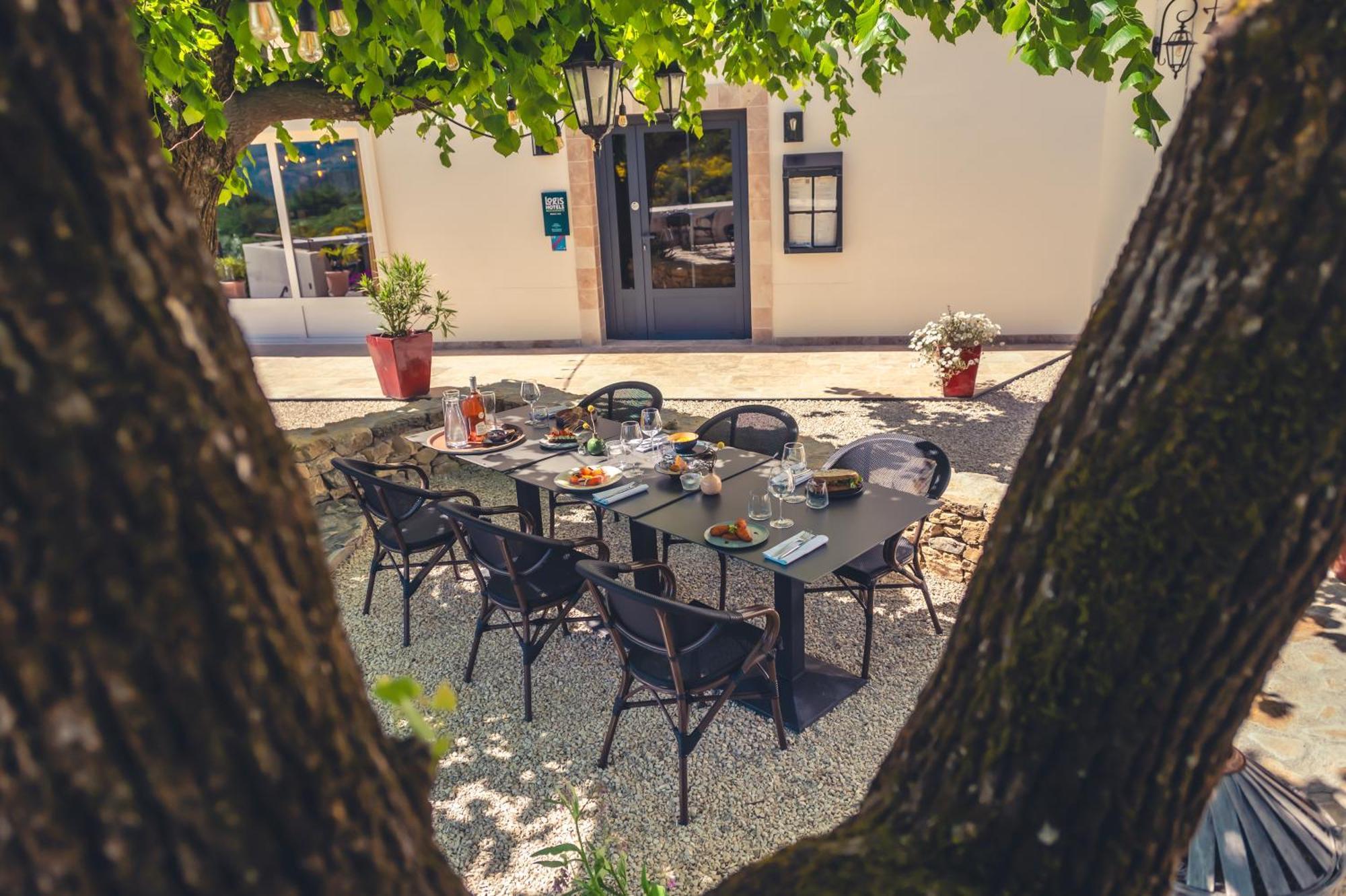 Logis Hotel Restaurant Le Plantevin Propiac Buitenkant foto
