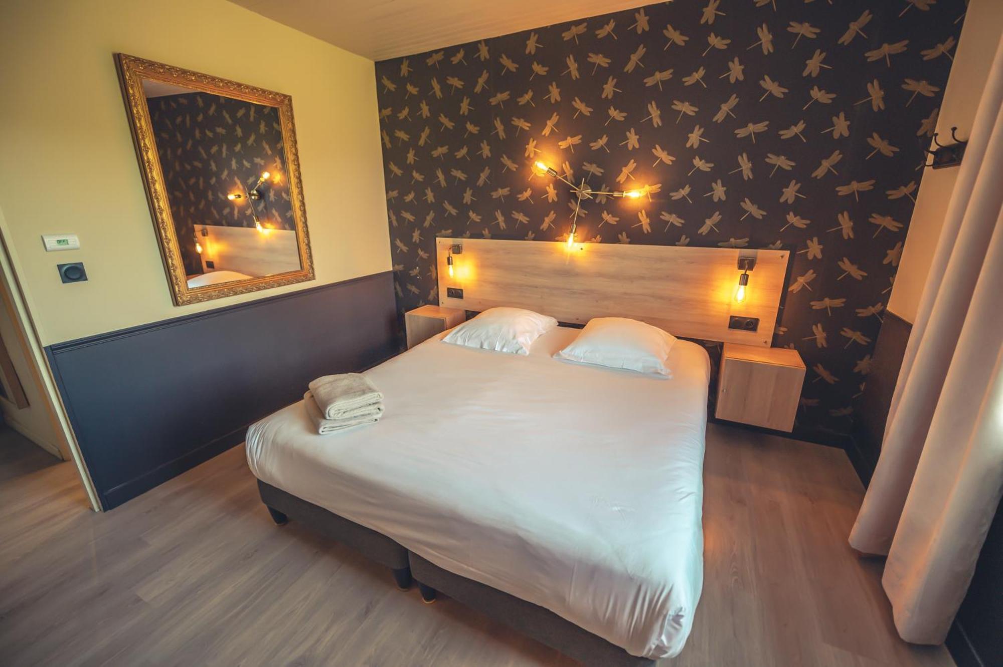 Logis Hotel Restaurant Le Plantevin Propiac Buitenkant foto